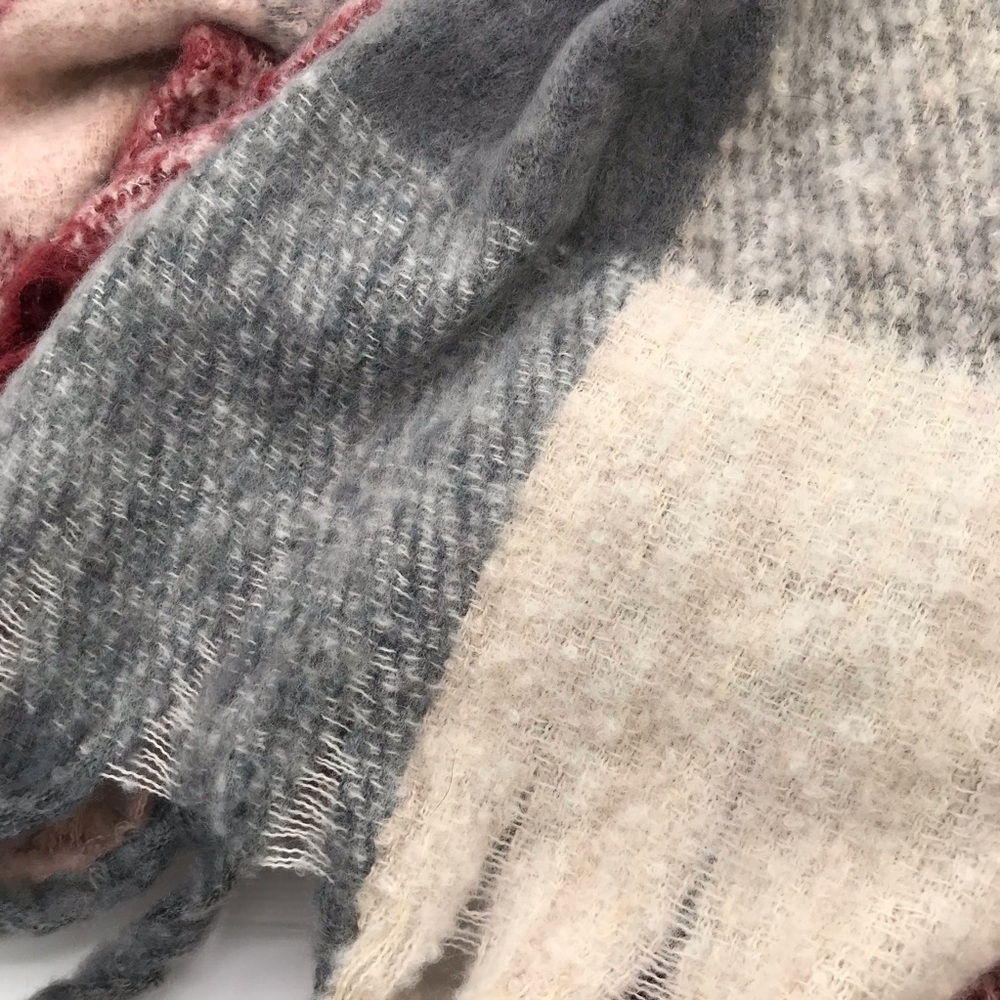 NWT True North Woven Soft Scarf with Fringe